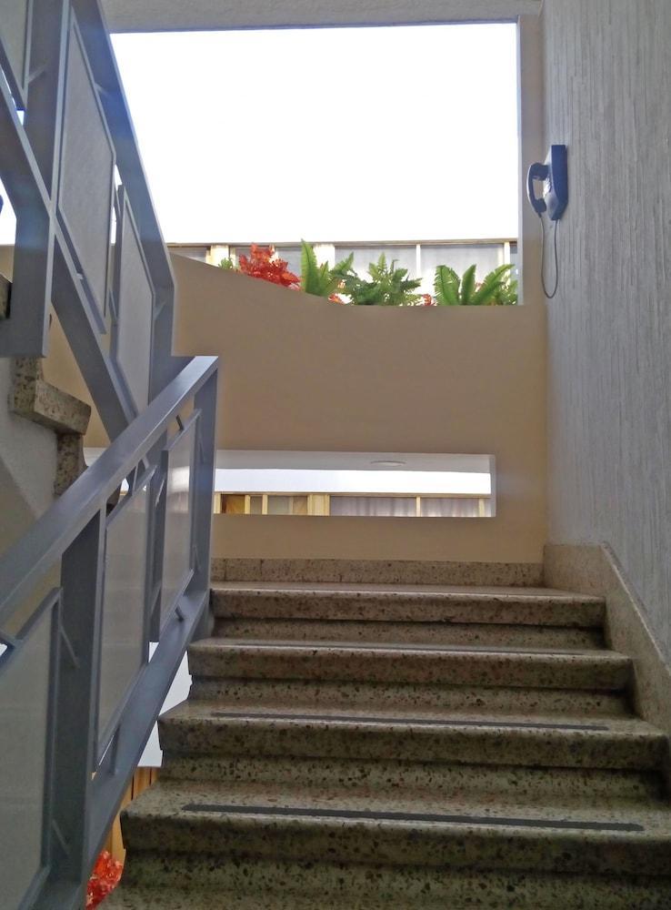 Residencias Senorial Città del Messico Esterno foto